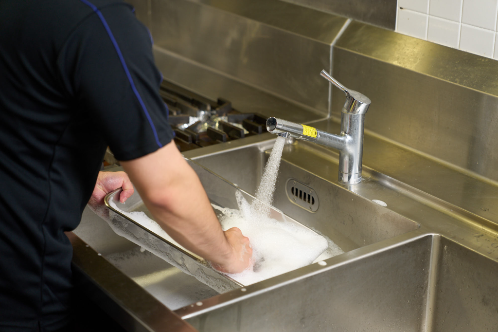 (株)セントラルサービスシステム　ハイアットリージェンシー 瀬良垣アイランド 沖縄 【374】(沖縄県国頭郡恩納村/キッチンスタッフ)_2